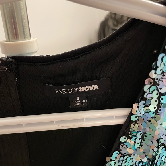 Sequin dress with slits - Picture 2 of 4